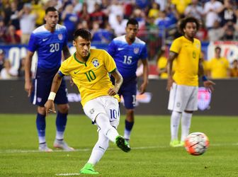 Neymar opnieuw trefzeker, Argentinië ontsnapt tegen Mexico
