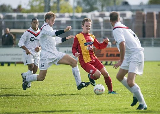 Van der Cruijsen en Van Oss naar Milsbeek