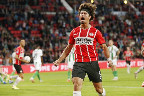Doelpuntenfestijn in Eindhoven! Winnend PSV weet tegen FC Groningen wel te scoren