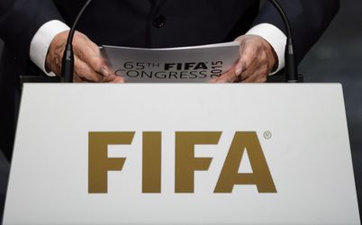 Steun voor Blatter brokkelt af: ook VS en Canada kiezen prins Ali