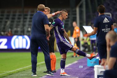 Anderlecht-fans willen eigen verdediger weg hebben na respectloze post over rellen bij AEK-Ajax