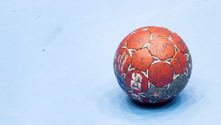 Handbalsters overtuigend naar WK