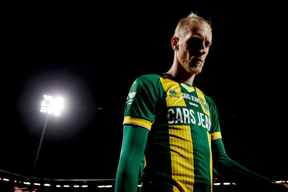Haagse cultheld Lex Immers stopt met voetbal