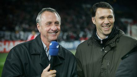 Van Basten: 'Cruijff-revolutie' bij Ajax één grote komedie'