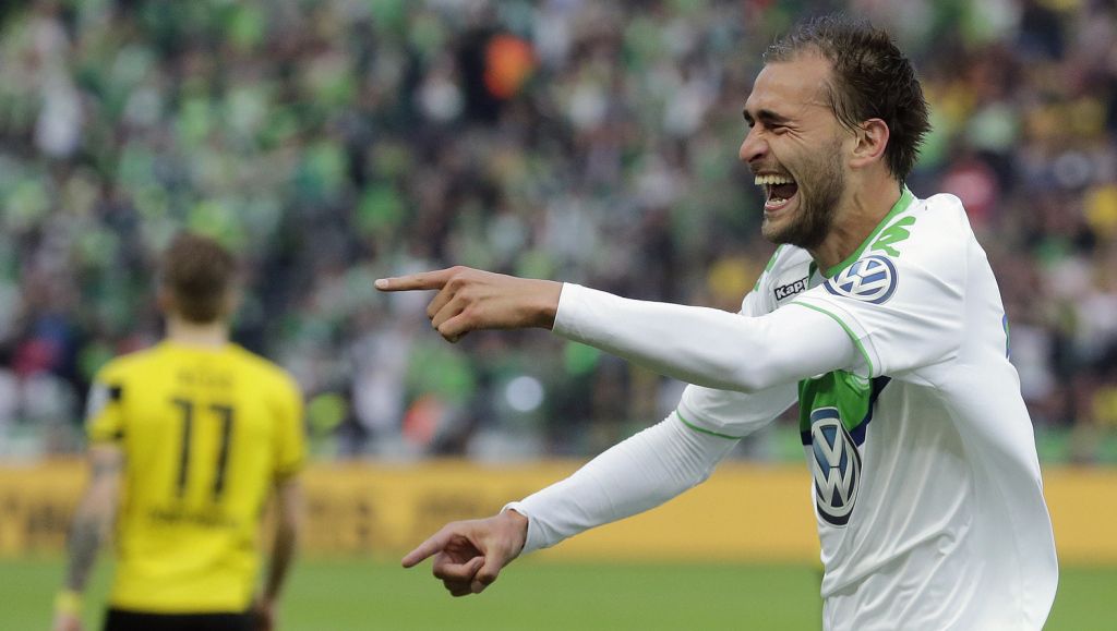 Ook Dortmund jaagt op Bas Dost