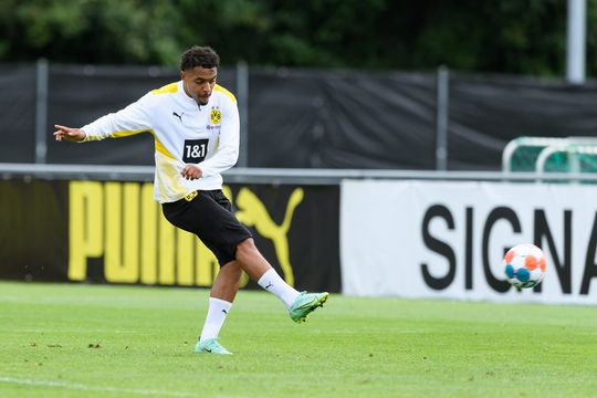 🎥 | Erling Haaland waarschuwt Donyell Malen: 'Assists geven, anders word ik boos'
