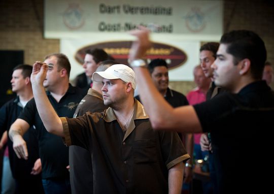 Kist daagt Klaasen uit op darts-WK in Londen