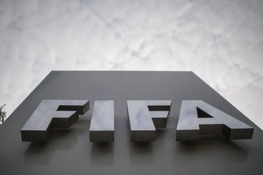 FIFA gaat afkomst dossier Platini onderzoeken