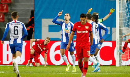Matchwinner Rekik beslist Nederlands getint potje in Bundesliga