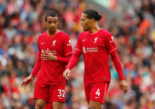 Klopp denkt dat Van Dijk de Premier League-start haalt, maar: 'Ik heb geen haast'