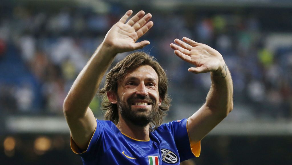 Pirlo zou graag samen met Scholes spelen