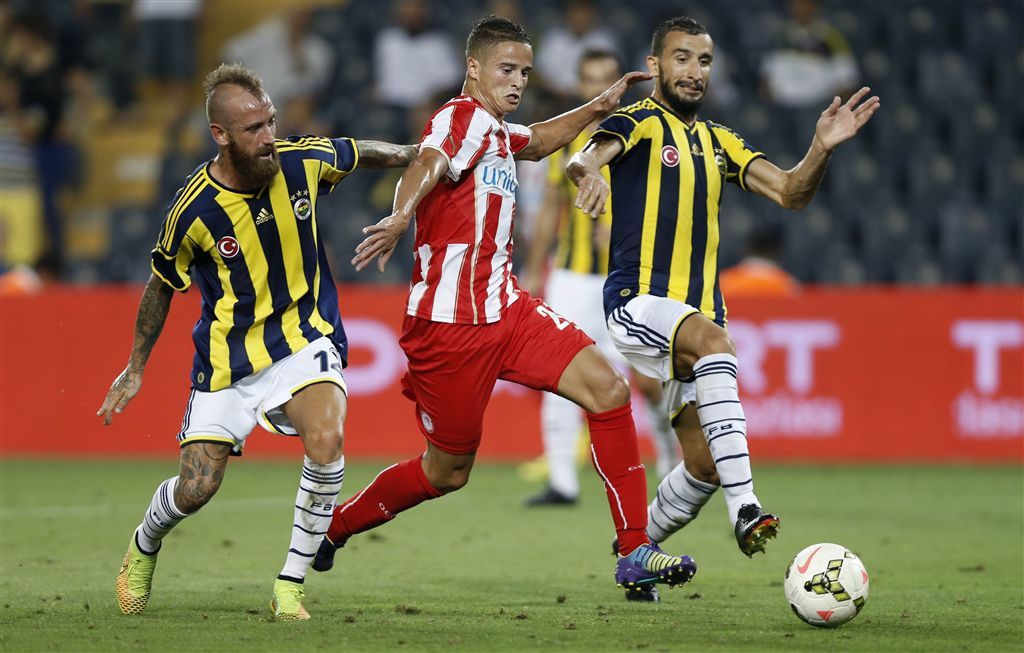 Kuijt wint van Sneijder in Turkse Supercup