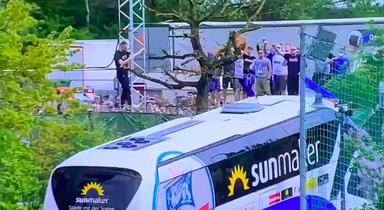 🎥 | Rostock-fans leggen 786 (!) kilometer af om club BUITEN het stadion te supporten