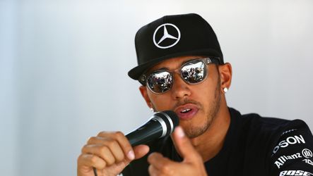 Hamilton alert op rappe Ferrari's