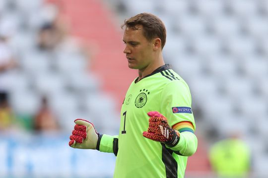🏳️‍🌈| Wahnsinn! Duitsland-keeper Manuel Neuer krijgt misschien straf voor regenboogband