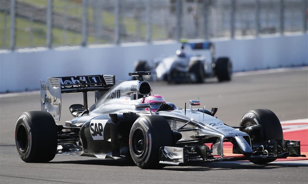 McLaren test auto met Honda-motor