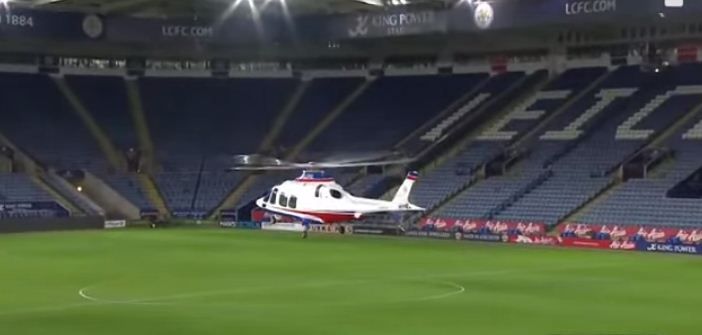 Video: Eigenaar Leicester landt helikopter op middenstip stadion