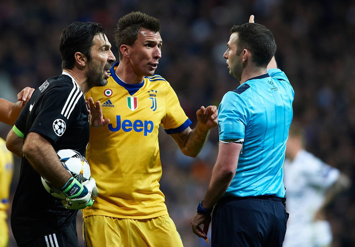 Buffon schaamt zich na CL-wangedrag tegen scheids: 'De duivel kwam naar buiten'