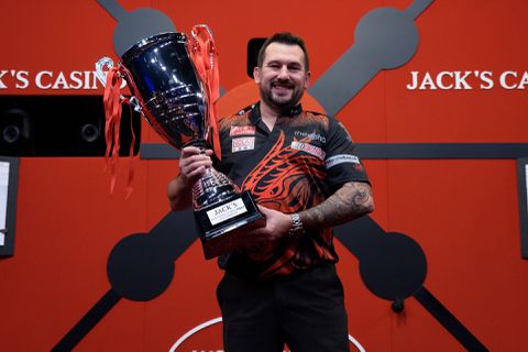 Jonny Clayton wint de World Series of Darts in Amsterdam
