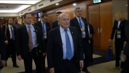 Van Praag eist vertrek Blatter bij FIFA