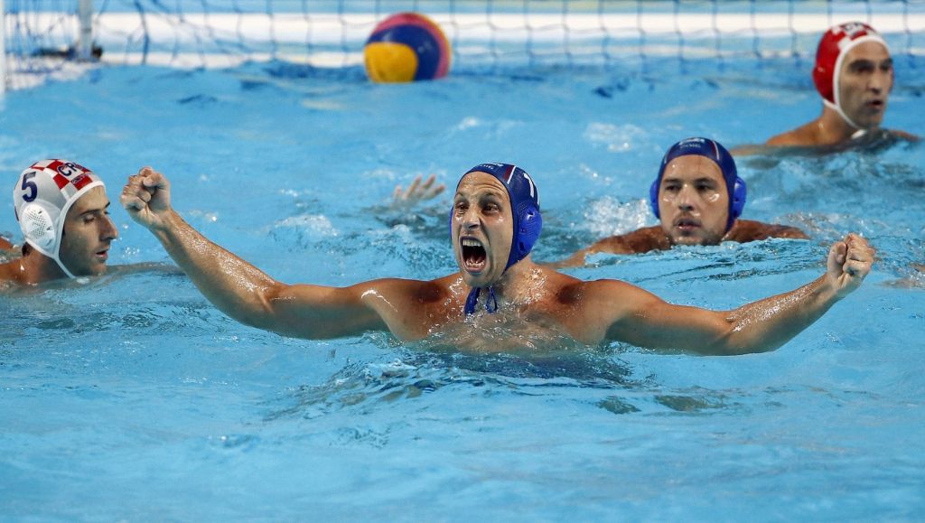 Servië vernedert Kroatië in waterpolofinale