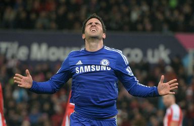 Chelsea heeft Fabregas weer terug