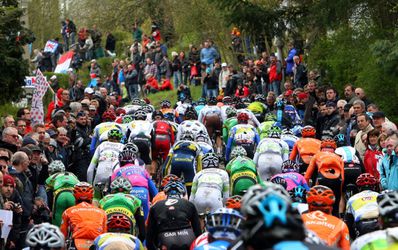 Valverde oppermachtig op de Muur van Hoei