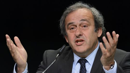 'Rechterhand Platini vertrekt bij de UEFA'
