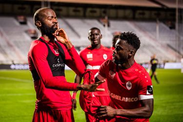 Harde kern Antwerp boos na winnende treffer Lamkel Zé