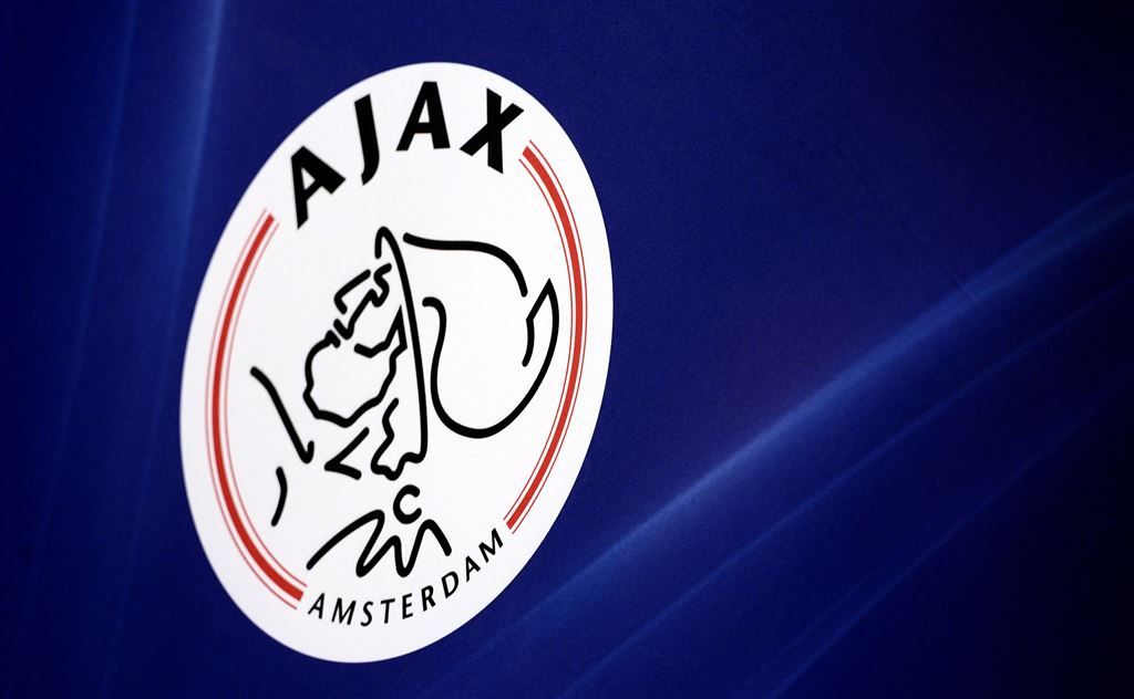 Talent Menig langer bij Ajax