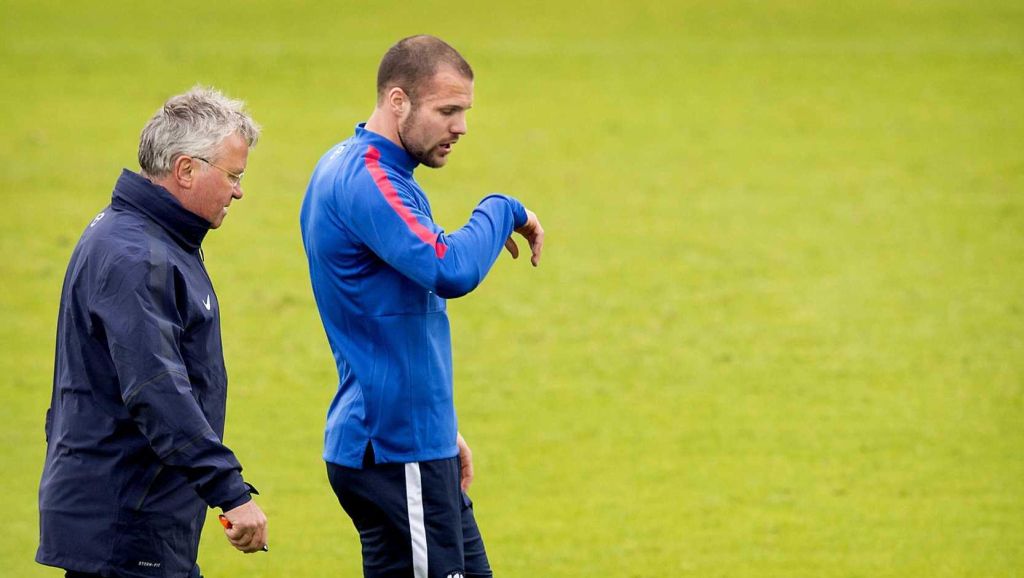 Hiddink: Zag in warming-up dat het niet goed zat met Vlaar