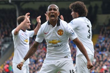 United knokt zich langs Crystal Palace