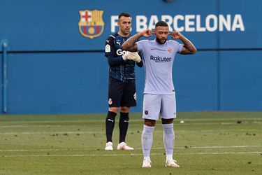🎥 | Memphis jast de bal tegen de touwen voor Barcelona tegen Girona