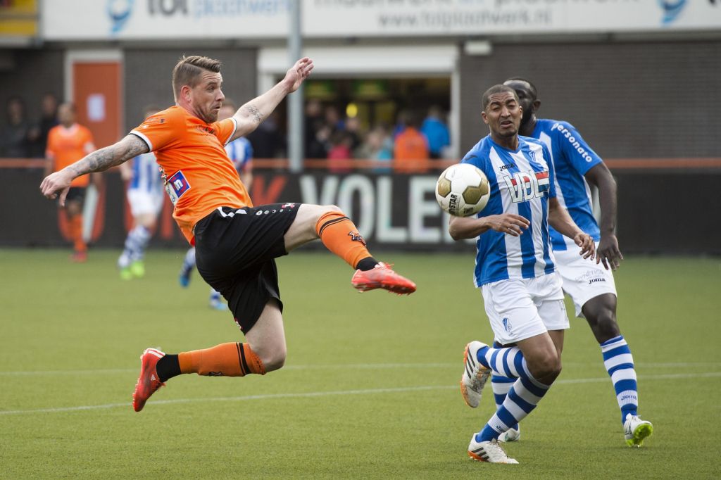 Volendam in blessuretijd langs Eindhoven