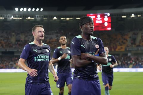 Dit is de opstelling van PSV tegen FC Midtjylland