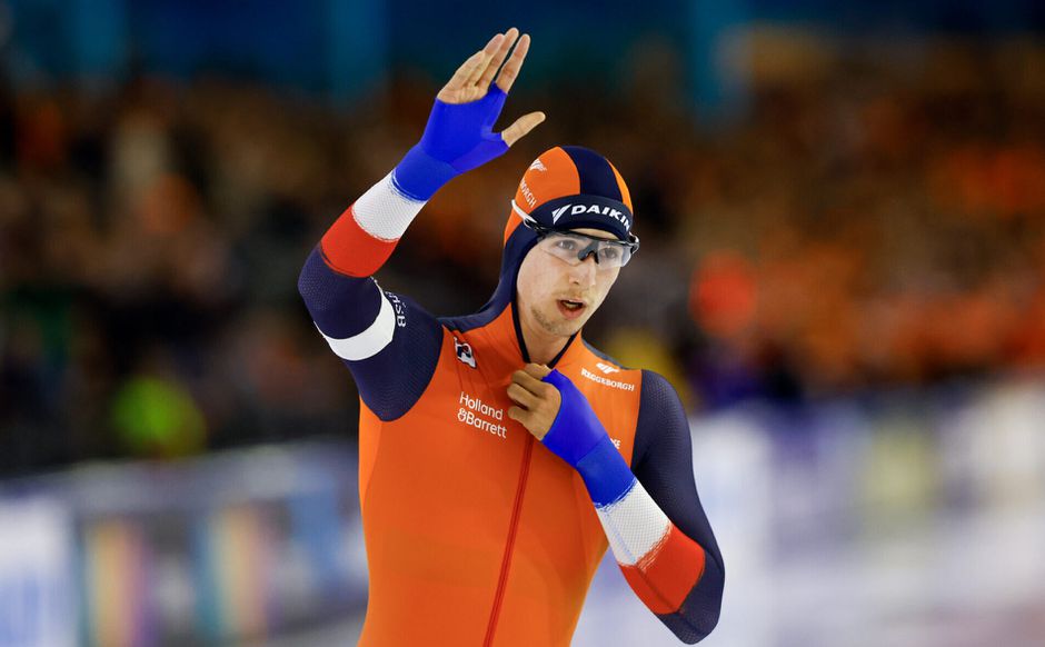 Schaatssensatie Jenning de Boo wint op EK afstanden de 500 meter