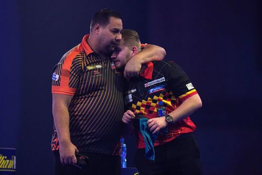 Jermaine Wattimena vliegt kansloos uit het WK darts