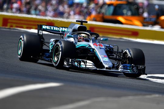 Mercedes wil hoe dan ook op Silverstone winnen: 'We gaan vol op de aanval'