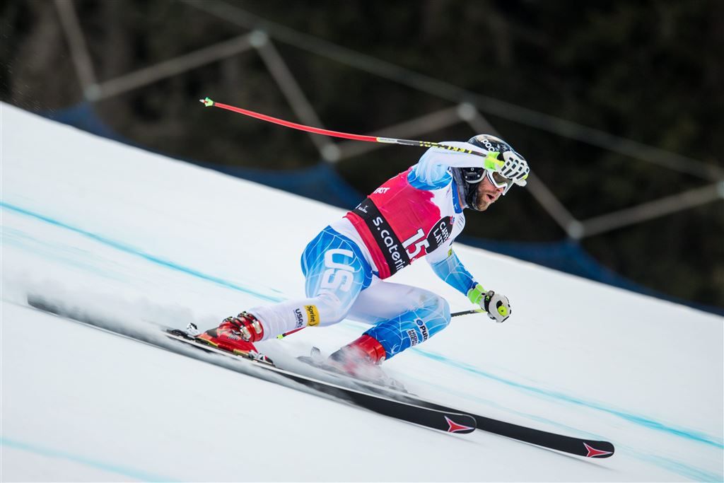 Skiër Ganong wint afdaling in Italië