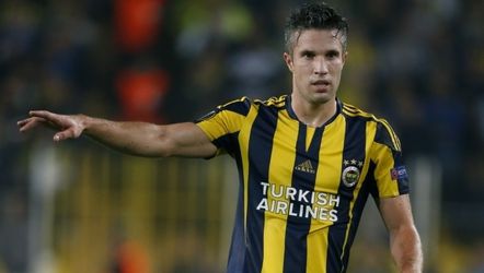 Goal Van Persie belangrijk voor titelstrijd in Turkse competitie