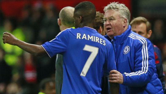 Guus Hiddink is blij met een punt