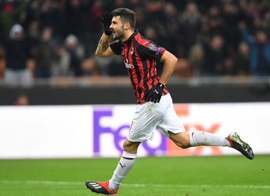 AC Milan wel héél gemakkelijk op voorsprong: keeper blundert enorm (video)