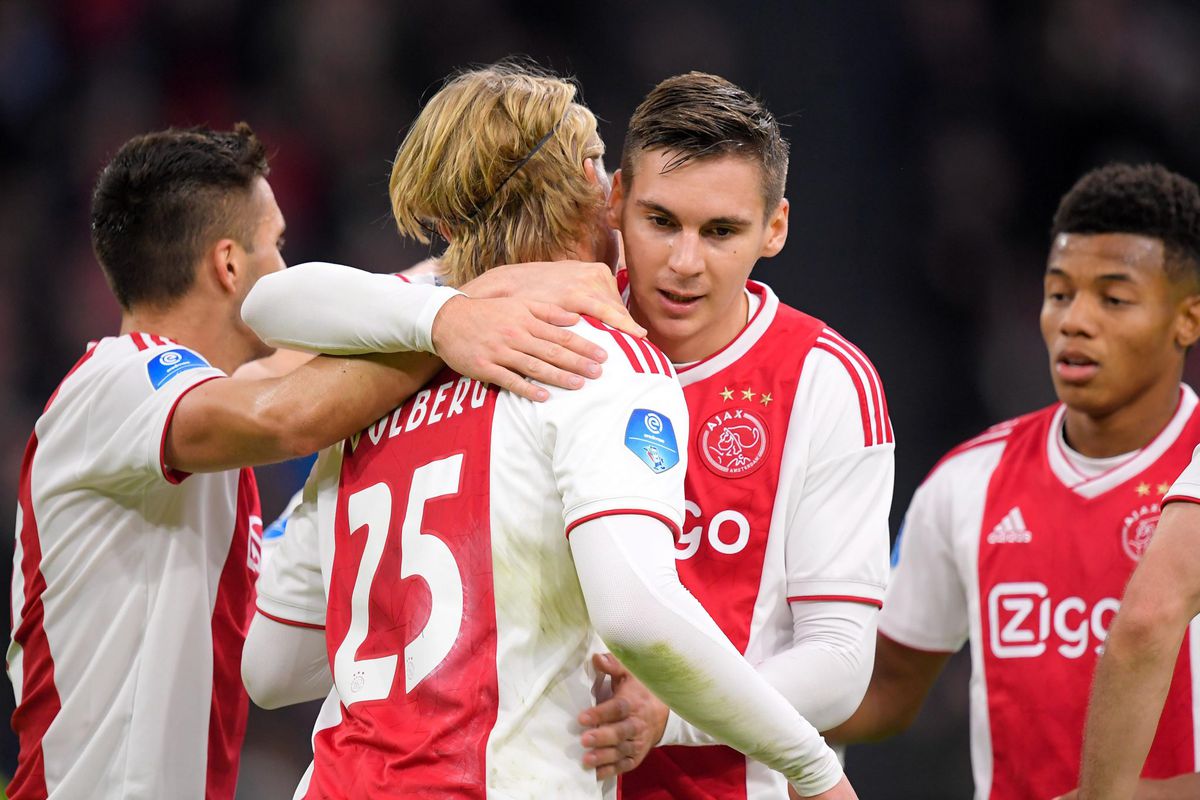 Ajax werkt mee aan vertrek van Wöber en heeft al Spaans bod van 14 miljoen binnen