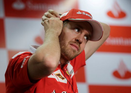 Vettel krijgt geen straf voor uitschelden Verstappen en Whiting