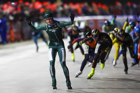 Marijke Groenewoud en Harm Visser winnen natuurijsmarathon in Winterswijk