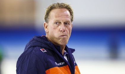 Schaatsbondscoach Rintje Ritsma ziet geen oplossing na chaos bij teamsprint: 'Hoe dan?'