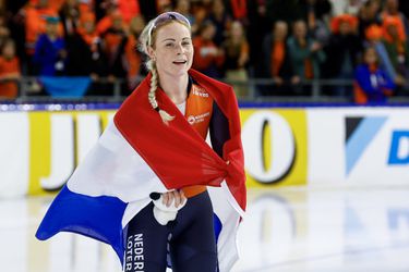 Marijke Groenewoud pakt de mass start op EK afstanden, Bart Swings wint bij de mannen