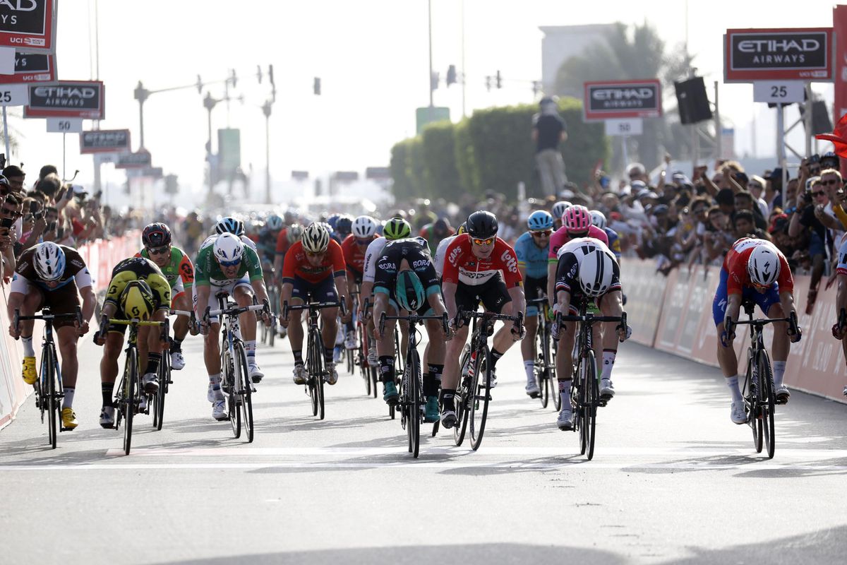 Bauhaus sprint in Abu Dhabi naar 1e zege Sunweb dit seizoen (video)