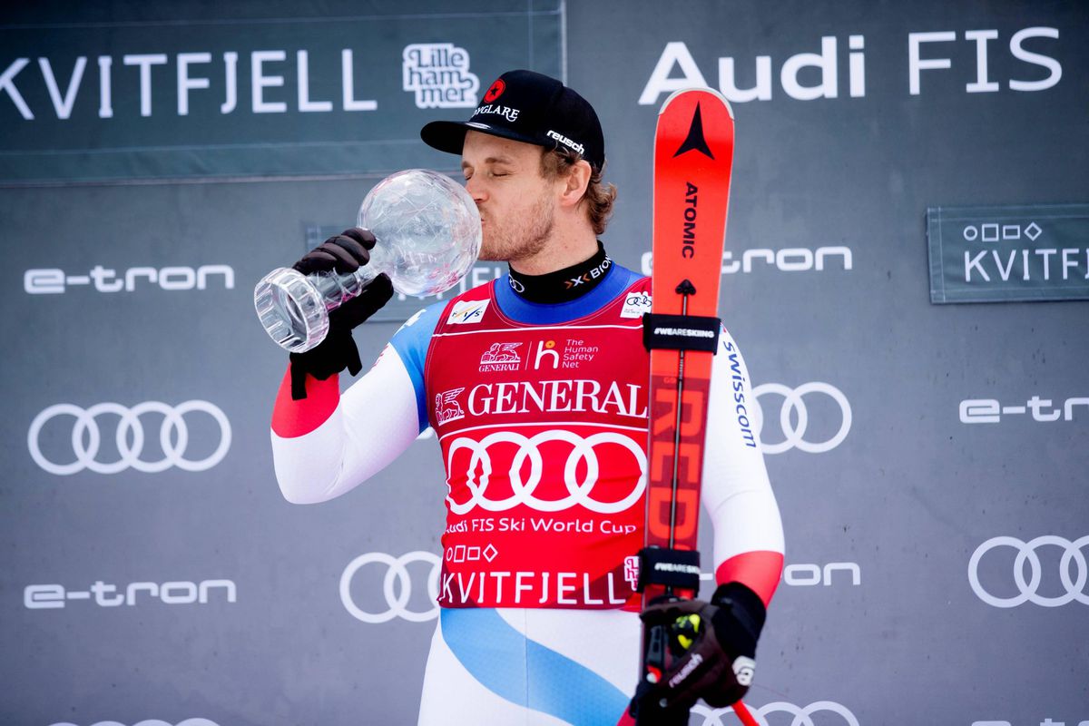 Caviezel pakt wereldbeker super-G zonder in actie te komen