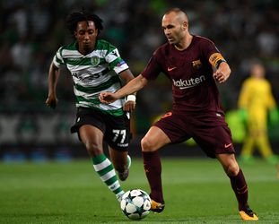 Iniesta stelt Barça-fans gerust: 'Ik denk dat het goede nieuws snel komt'